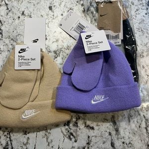 NWT NIKE 2/4T BEANIE & GLOVES SET - TAN & LAVENDER
